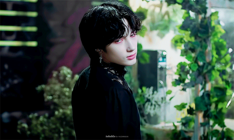 [잡담] 로판 흑막 남주 같이 생긴 애 좋아하는 애들 있어?? | 인스티즈