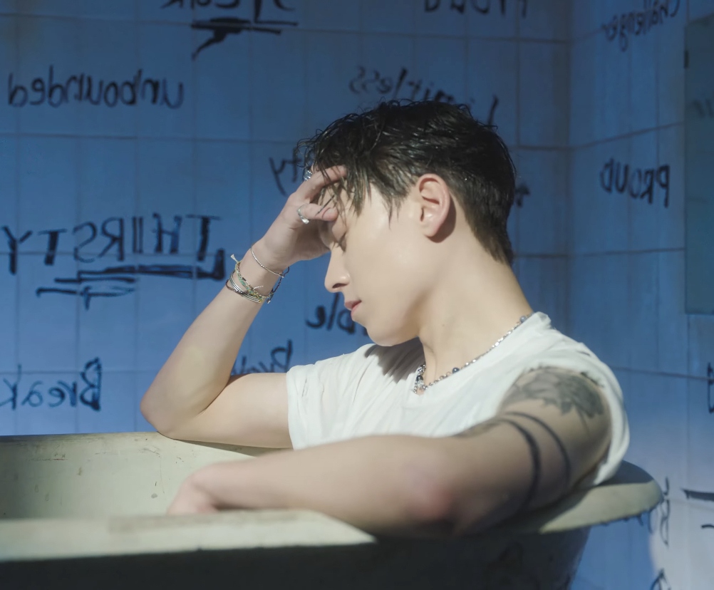 [잡담] 버논 티저 보는데 팔에 타투? 찐 타투야? | 인스티즈