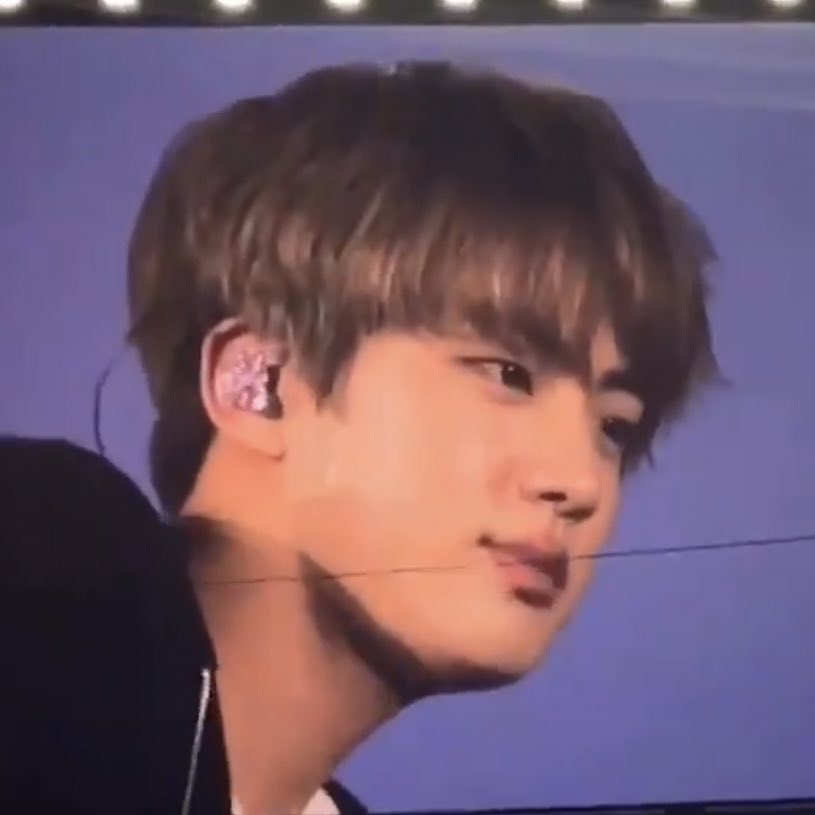 [잡담] 방탄 진...안경쓰기 전후 진짜 개킹받는다ㅠ | 인스티즈