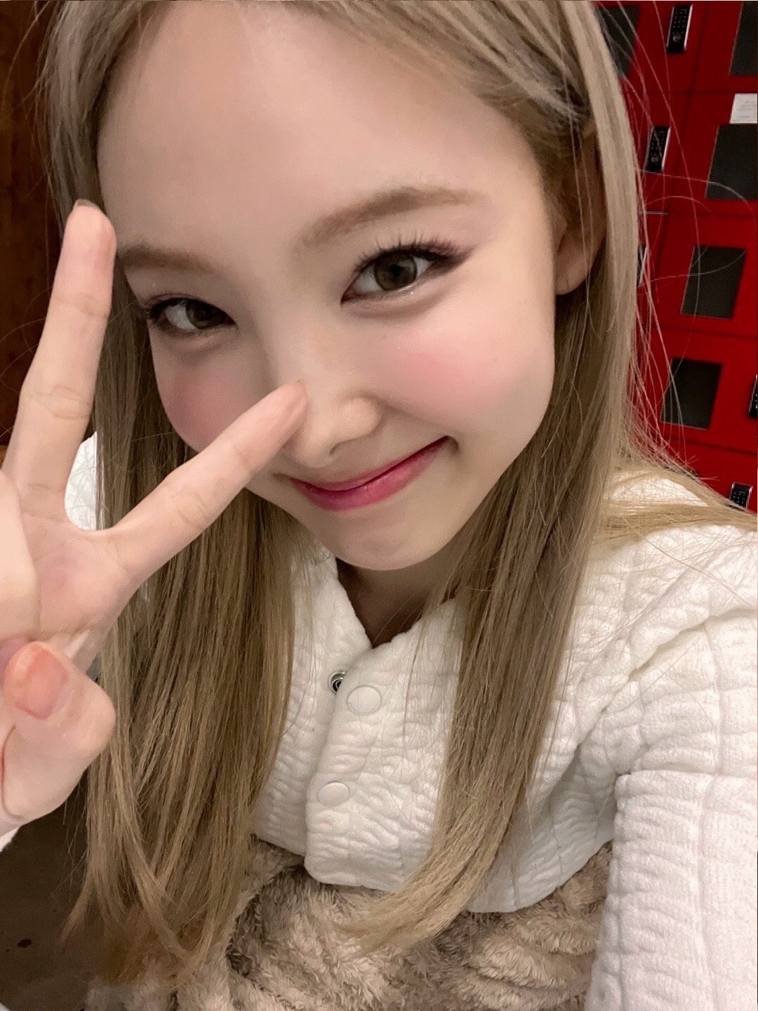 [잡담] 오늘 또 나연 역대급 셀카 떴다 | 인스티즈