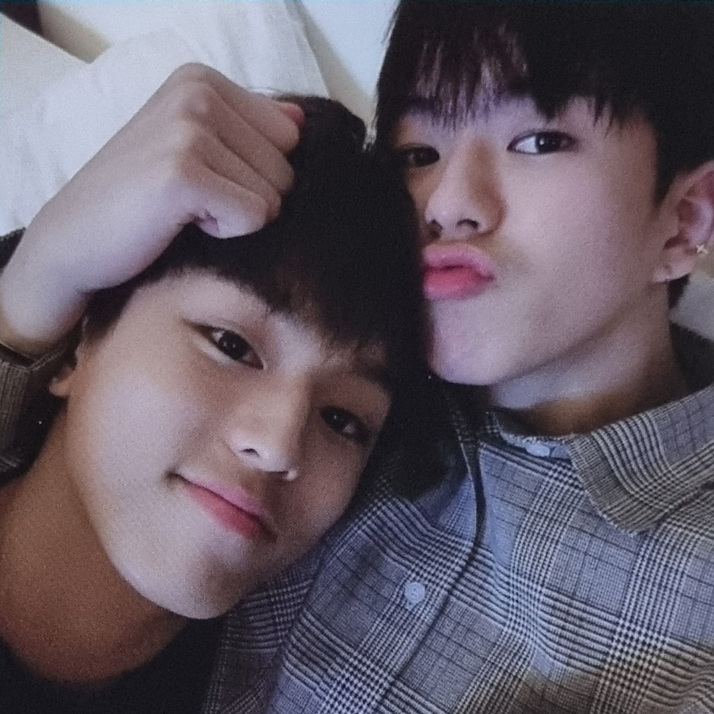 [잡담] 윤재혁 사진이나 셀카 찍을때 금지해보고싶은 표정 ㅋㅋㅋㅋ | 인스티즈