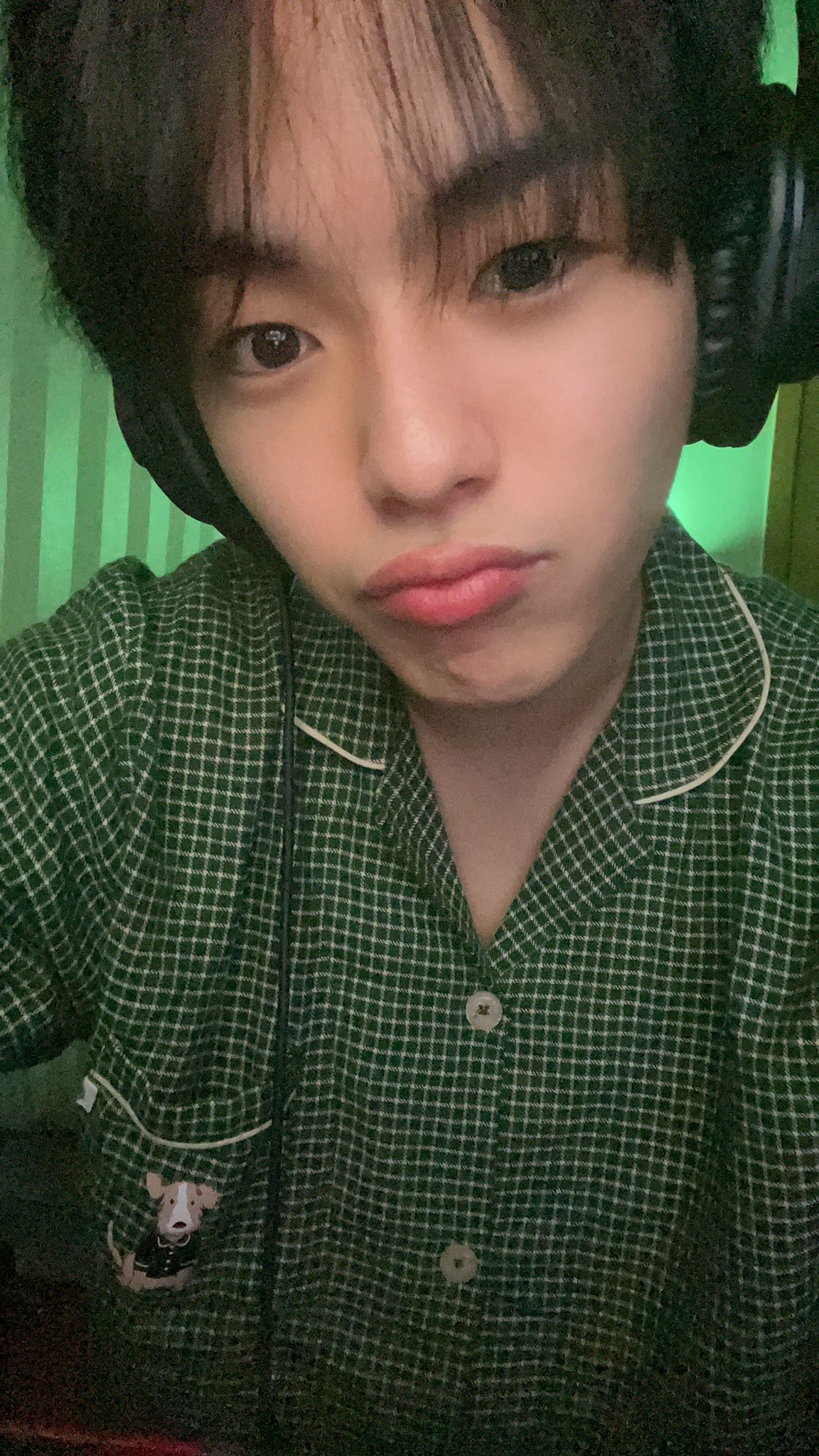 [잡담] 윤재혁 사진이나 셀카 찍을때 금지해보고싶은 표정 ㅋㅋㅋㅋ | 인스티즈