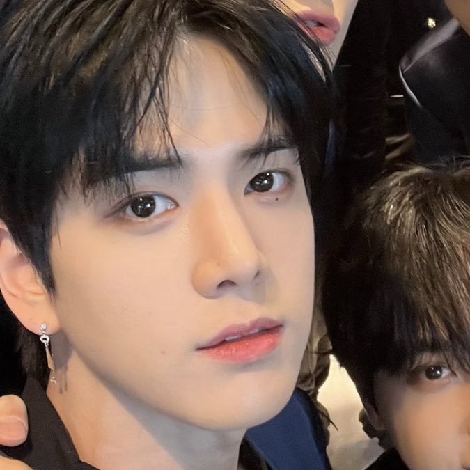 [잡담] 김영훈 얼굴 왜이러니.... | 인스티즈