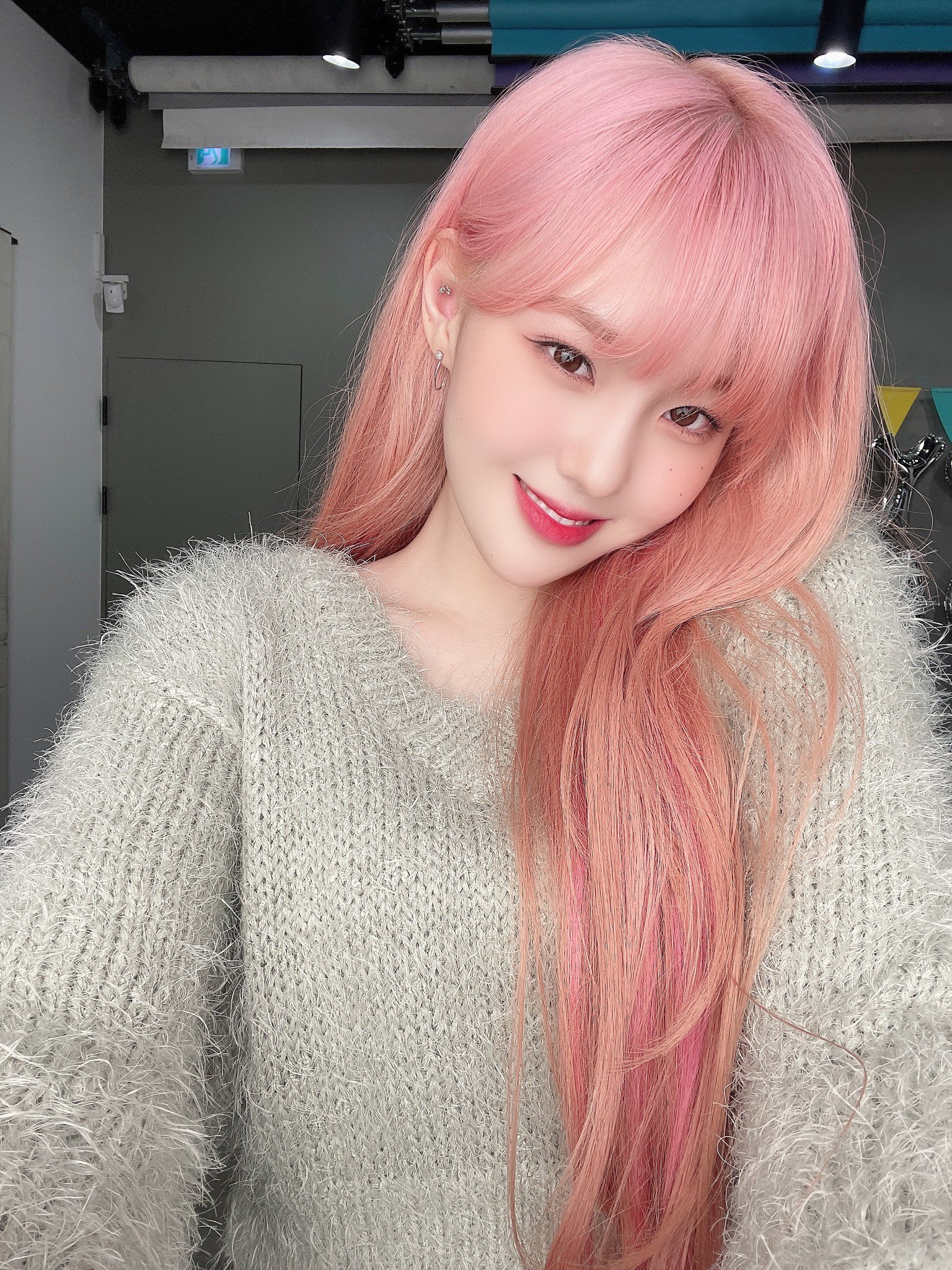 [잡담] 케플러 김채현 흑발한게 이렇게 이뻐도 됨????완전 인간쿠로미🫶 | 인스티즈