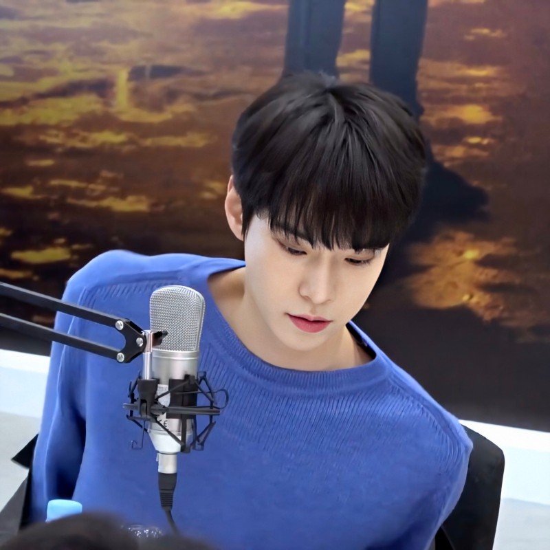 [잡담] 도영이 파란옷 잘어울림 | 인스티즈