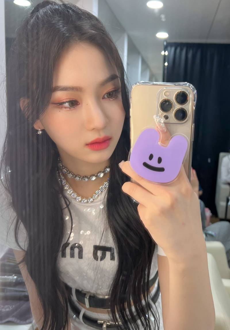 방금자 아이사 거울셀카 .jpg | 인스티즈