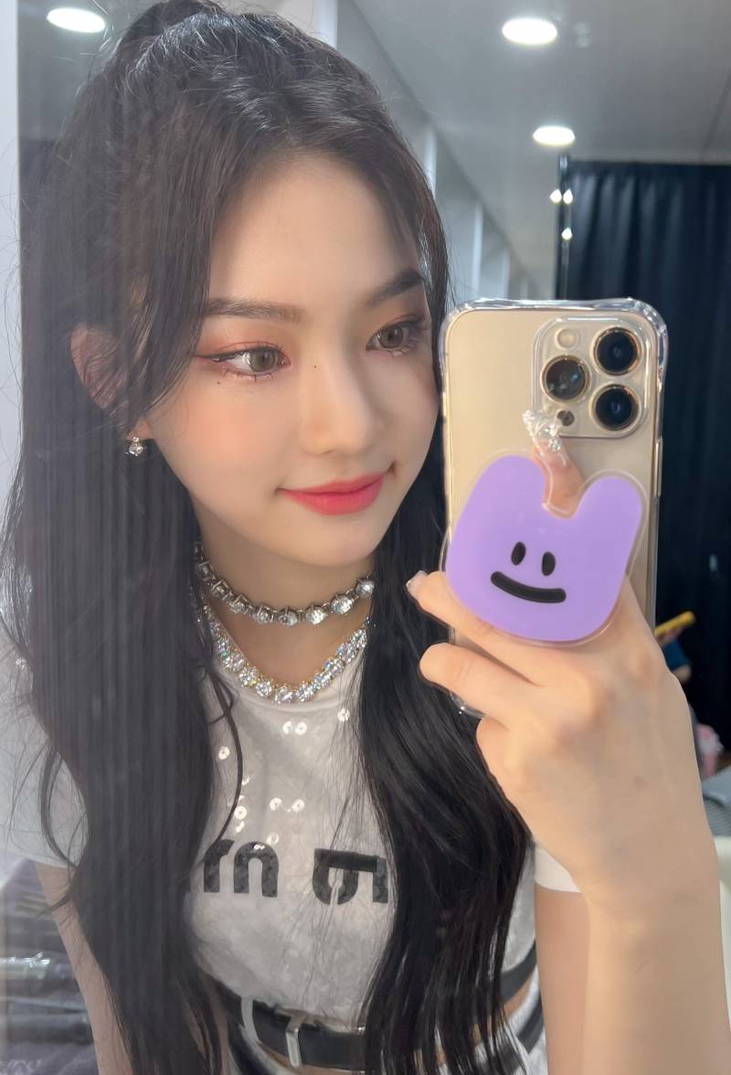 방금자 아이사 거울셀카 .jpg | 인스티즈