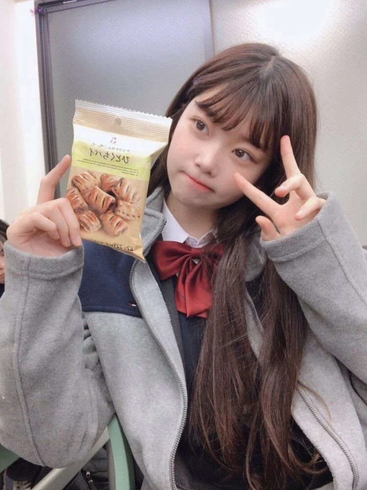 [잡담] 츠키 데뷔 전 과사에서 나타나는 분위기가 너어어무 좋다 청순작렬이셔 | 인스티즈