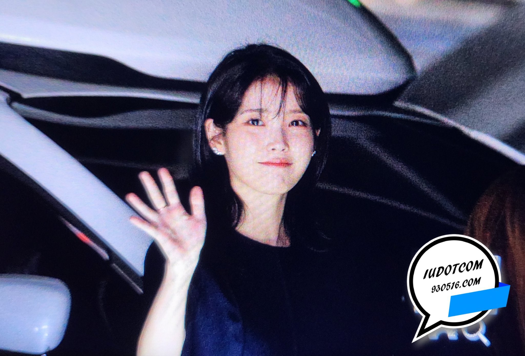 [잡담] 아이유 이쁜 거 아는데 새삼 와...하게 되는듯 | 인스티즈