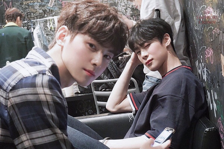 [잡담] 얘네 둘이 같은 그룹인거 너무 사기적임 | 인스티즈