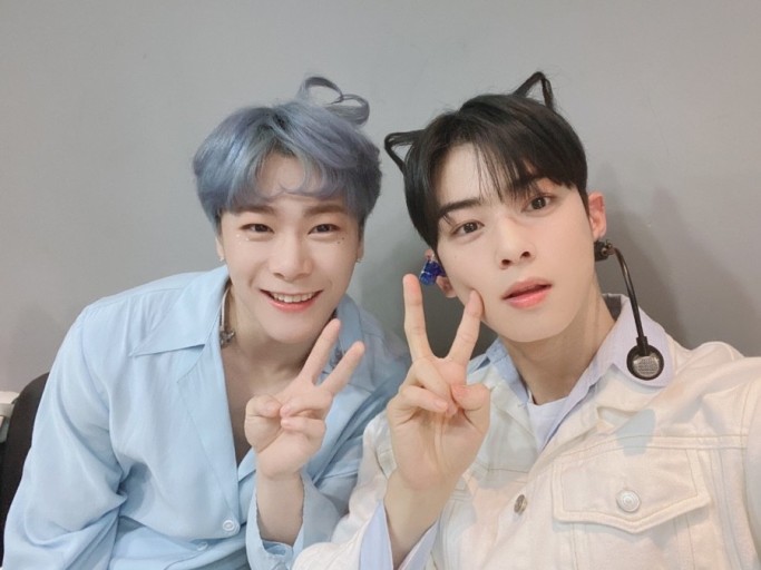 [잡담] 얘네 둘이 같은 그룹인거 너무 사기적임 | 인스티즈