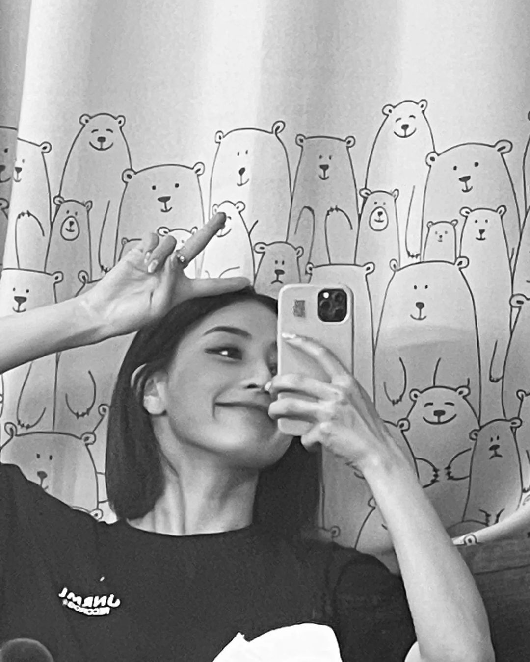 [잡담] 트와 지효 흑백 셀카 올려줬는데 | 인스티즈