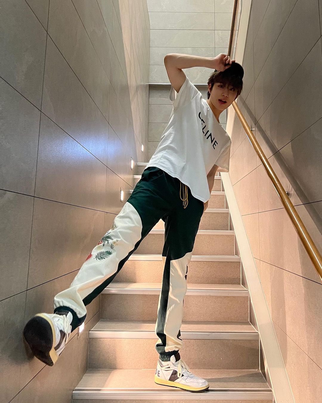 [잡담] 김 슈가링캔디 정우 인스타 무드 보고 갈 사람? | 인스티즈