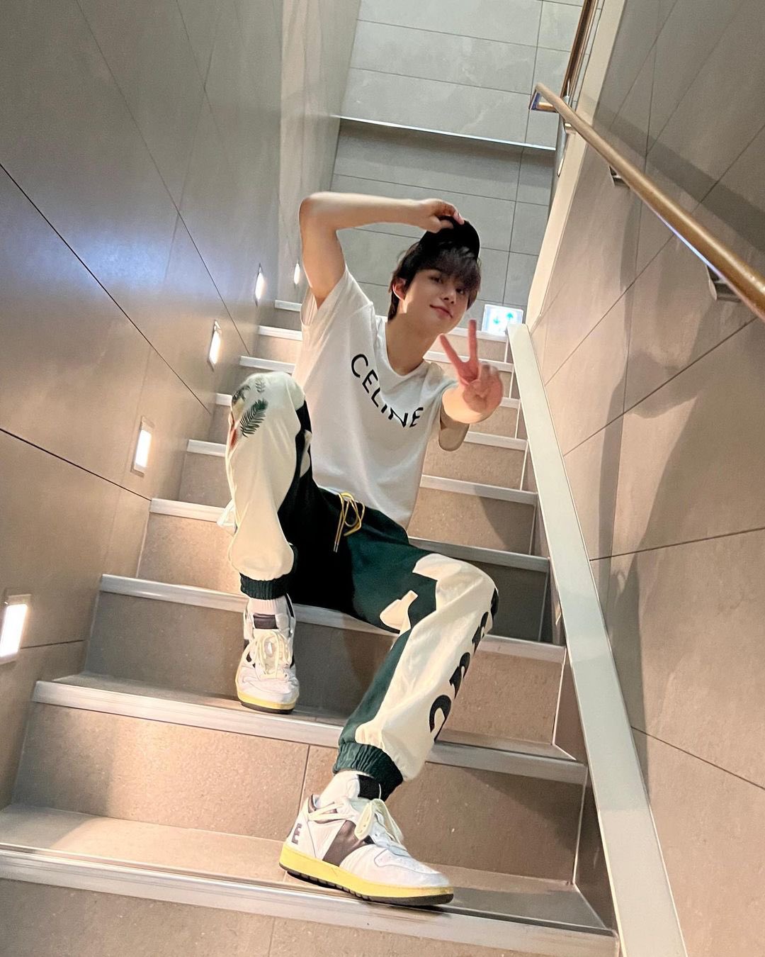 [잡담] 김 슈가링캔디 정우 인스타 무드 보고 갈 사람? | 인스티즈