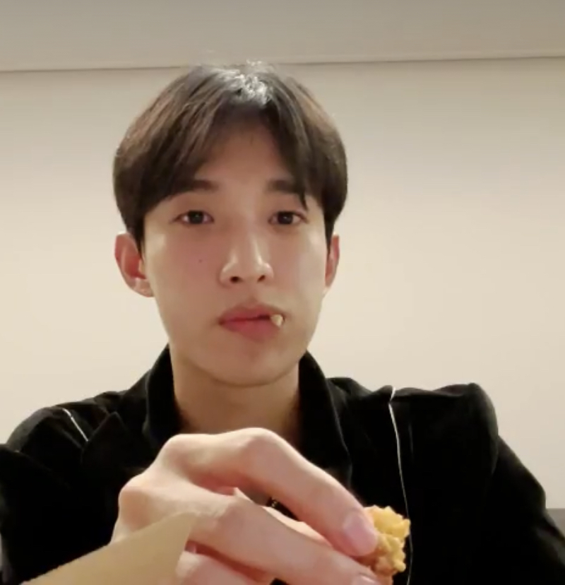 [잡담] 이도겸 앞머리 이때 탄 것 같지… | 인스티즈