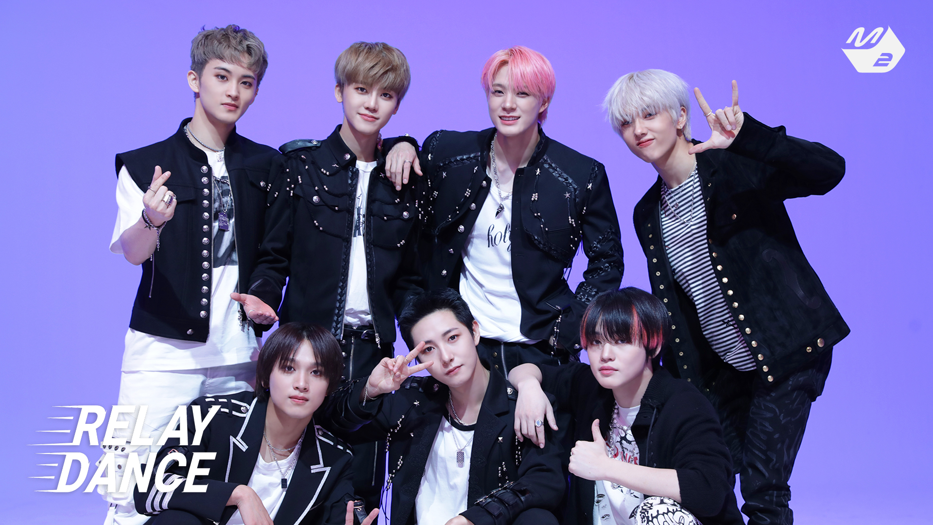 [잡담] 안 자는 익들 본진 데뷔곡이랑 최근 활동곡 댓글에 쓰고 가줘 | 인스티즈