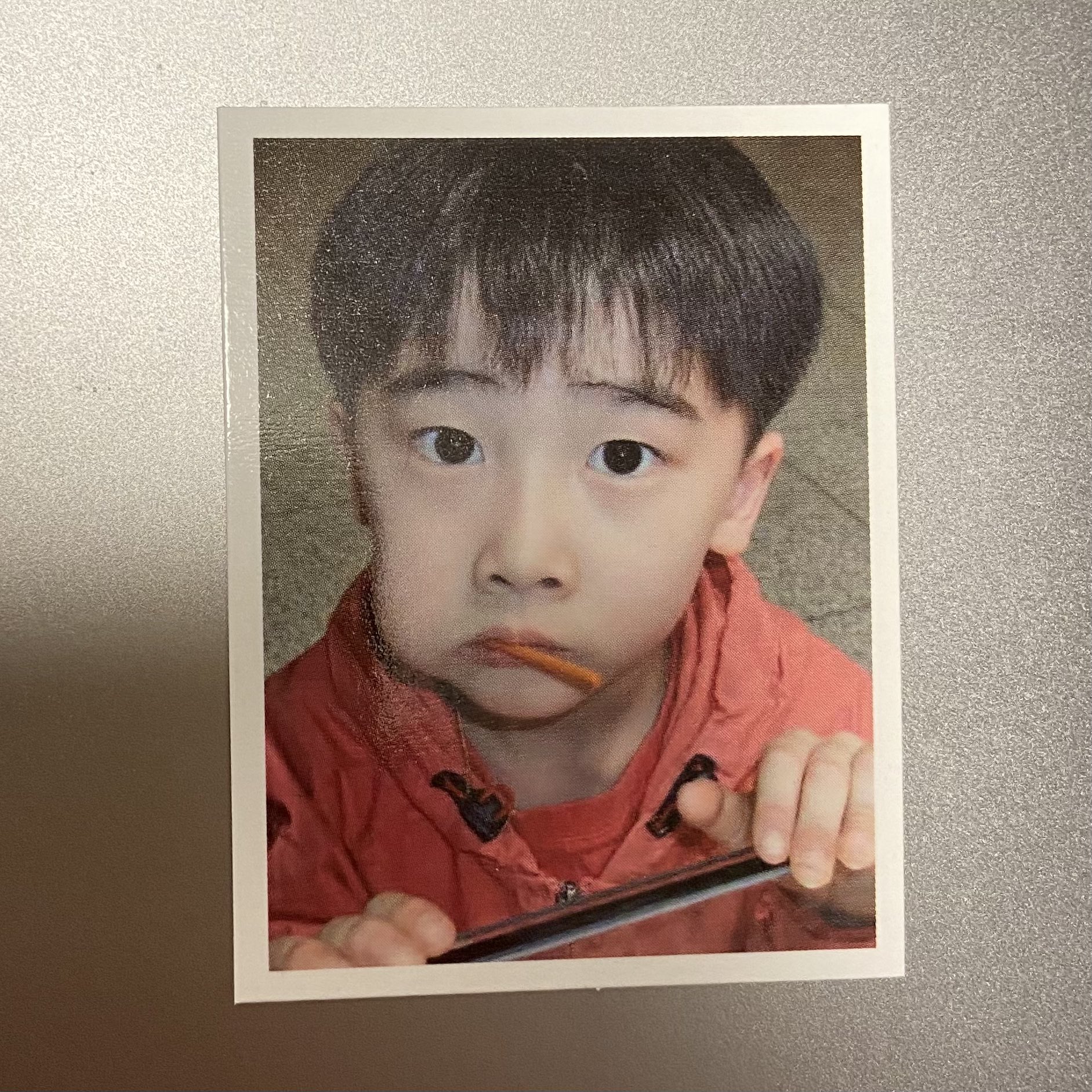 [잡담] 우리 애들 이번 앨범 구성품에 아기 때 사진 들어가 있는 이유 | 인스티즈