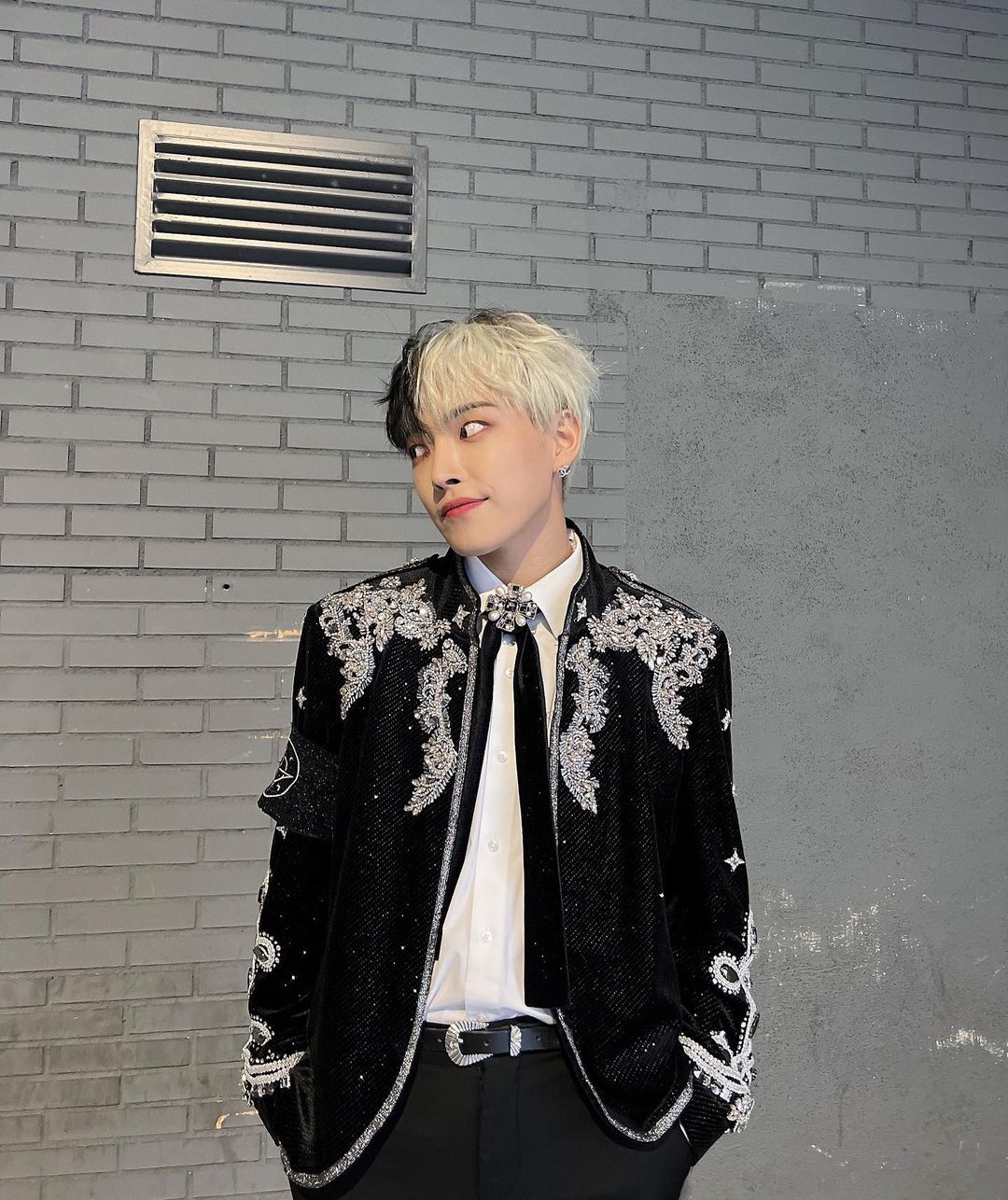 [잡담] 샤넬 옷 입은 거 보고 싶다... | 인스티즈