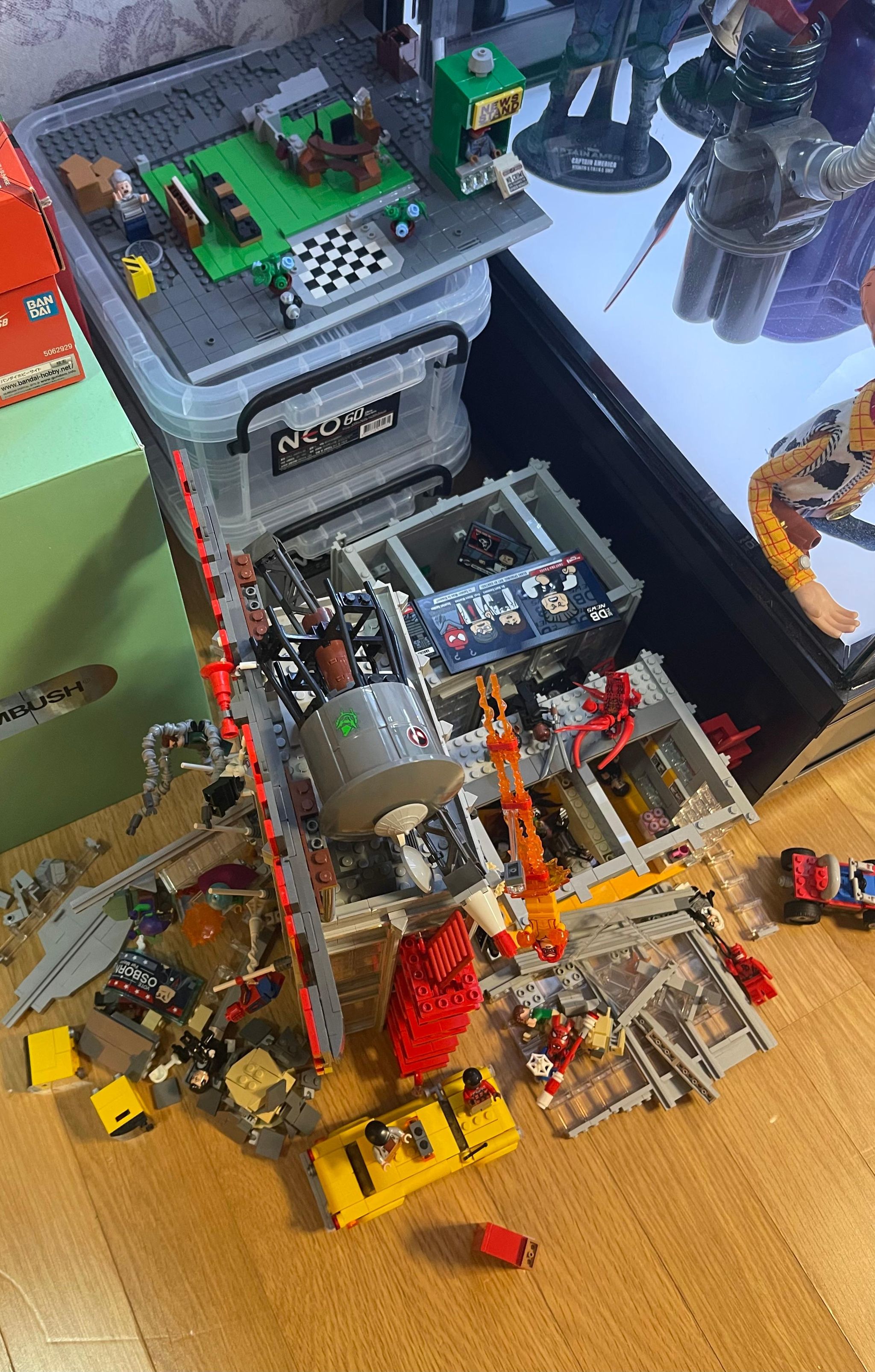 [잡담] 레고 떨어트린 멤과 딴 멤버들의 반응 | 인스티즈