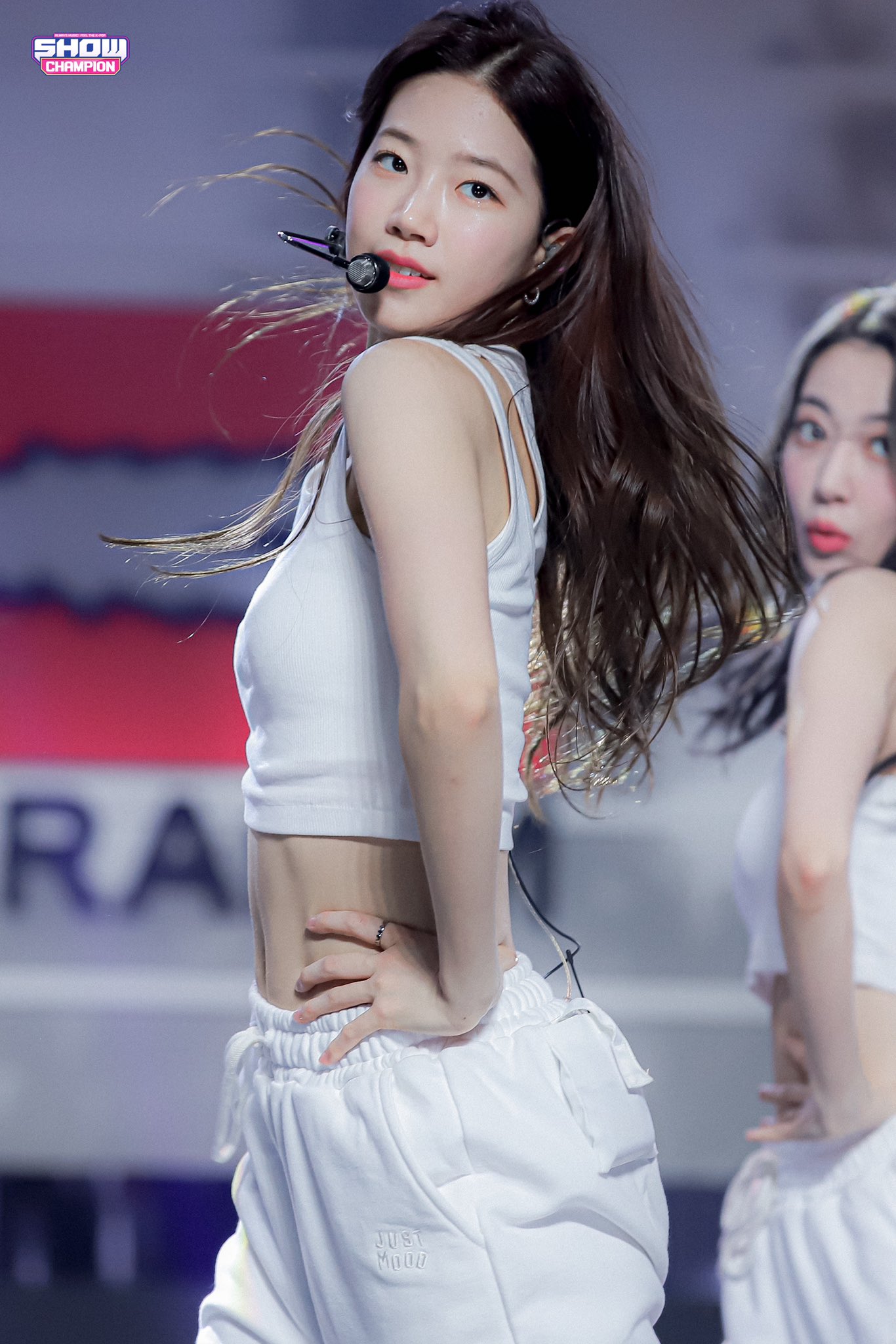 [잡담] 김채원이랑 카즈하 얼굴은 착한데 배가 화났다ㅋㅋㅋㅋ | 인스티즈