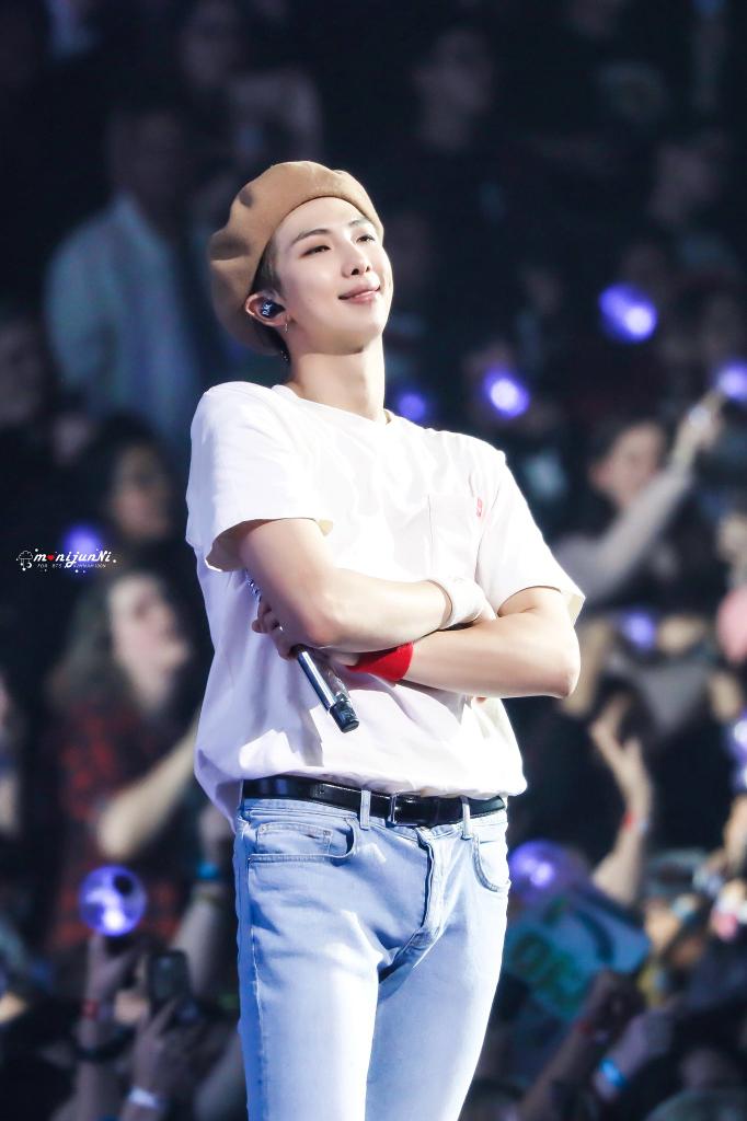 [잡담] 방탄 알엠 베레모 왜이렇게 잘어울려..?🧐 | 인스티즈