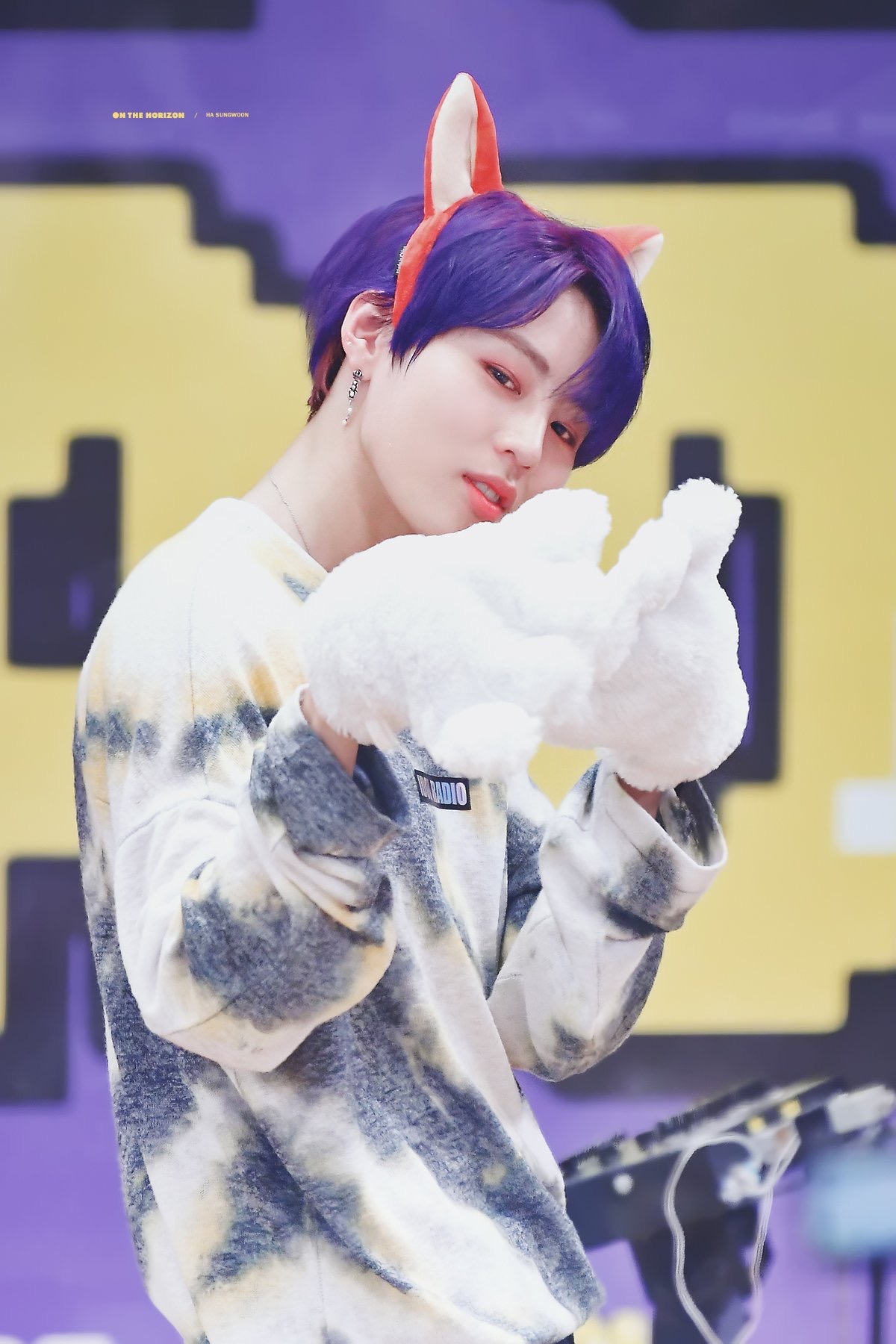 [잡담] 하성운은 보라머리가 진짜 제일 잘 어울리는 것 같아 | 인스티즈