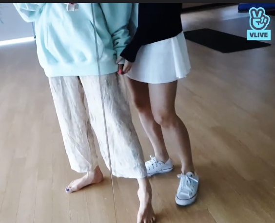 [잡담] 민니 바지정보 알려주실분!! | 인스티즈