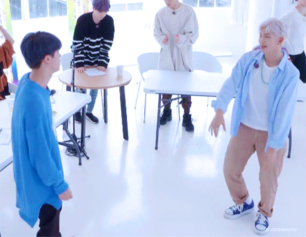 [잡담] 방탄 진 어깨 넓은데 슬렌더인거 넘 좋음 | 인스티즈