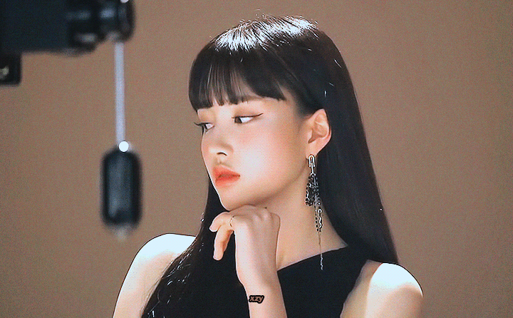 [잡담] 진짜 심자윤 데뷔초 레전드다... 처음 봤을 때 그 충격.. 정말 내 취향 저격... | 인스티즈