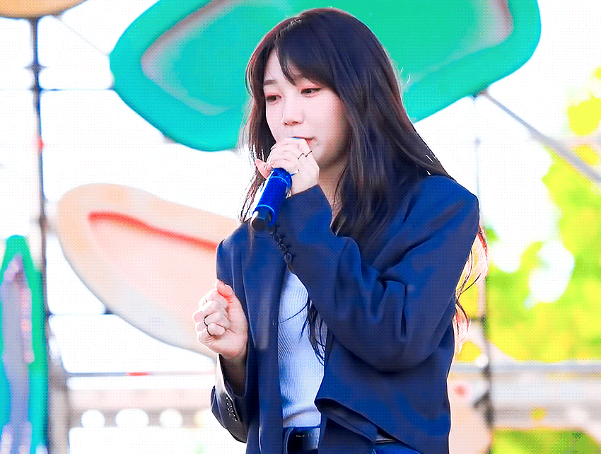 [잡담] 정은지 팬들이 레전드라고 뽑는 어제 무대 움짤 개많이 뜨면 어떤데...... | 인스티즈