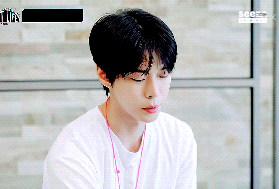 [잡담] 평소 큰방에서 종종 보던 도영 / 오늘 뜬 도영 실물 | 인스티즈