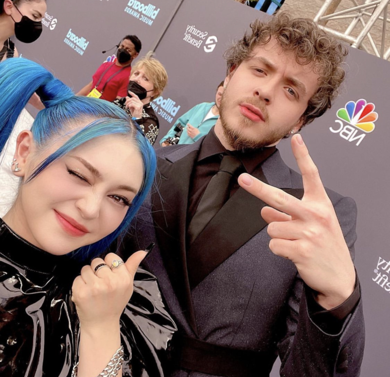 [잡담] 알렉사 케이팝 아티스트로서 ㅂㅌ이후 2번째로 빌보드 뮤직어워드 참석했대 | 인스티즈