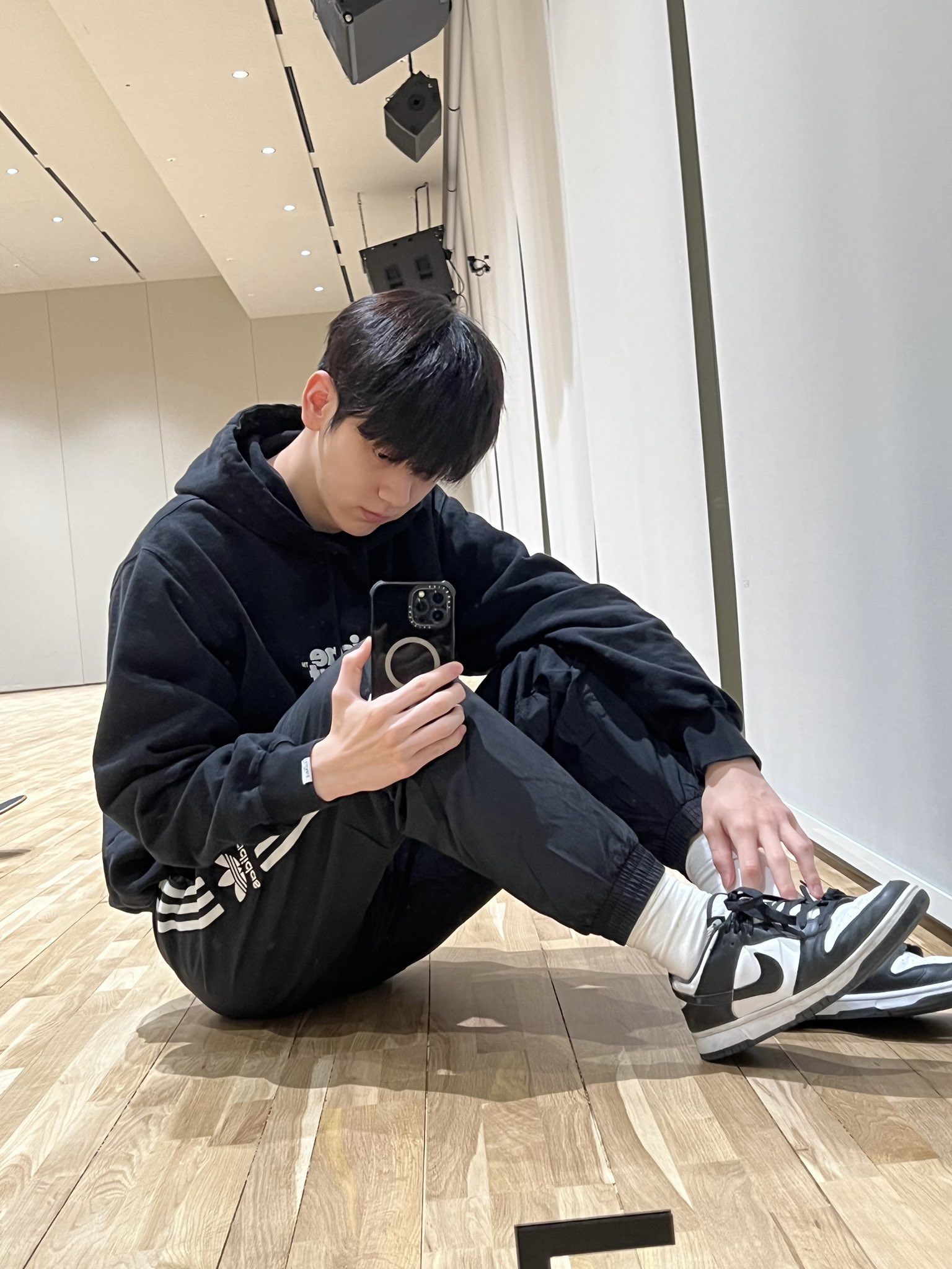 [잡담] 투바투 사복 대결 주제 이거임 | 인스티즈