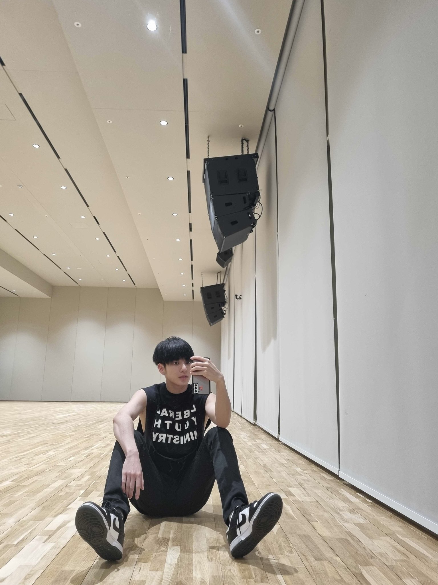 [잡담] 투바투 사복 대결 주제 이거임 | 인스티즈