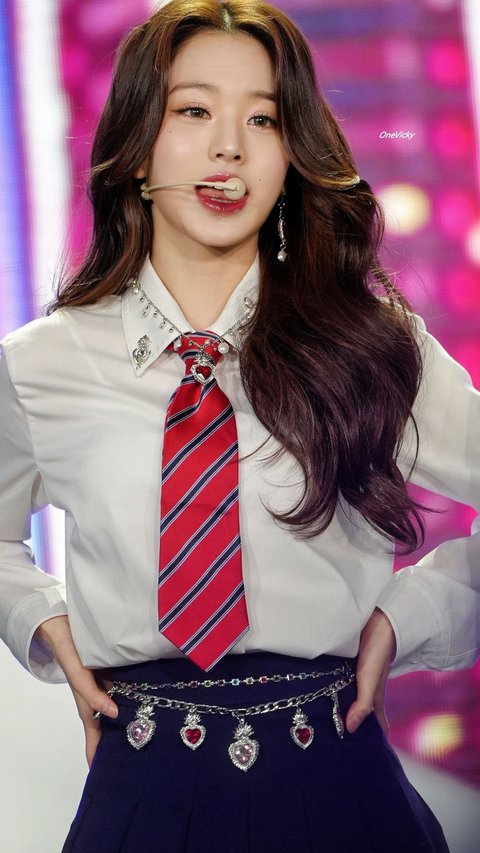 [잡담] 장원영 이 날 악세사리 어디꺼임? | 인스티즈