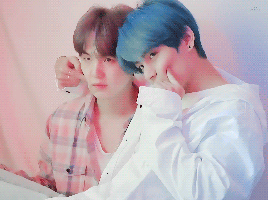 [잡담] 방탄 슈가 윙크하고 볼콕 안해주더니 드디어 봤네.. | 인스티즈