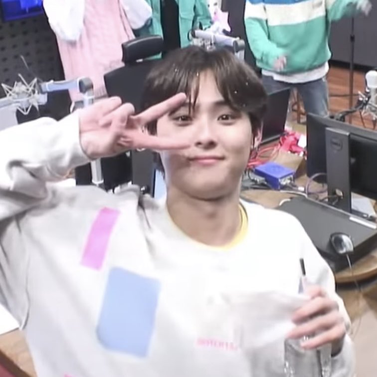 [잡담] 전민규 흐엉ㅠㅠㅠㅠ 니가 무슨 22살이야.. | 인스티즈