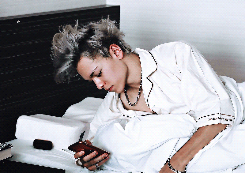 [잡담] 머리가 까치집이어도 잘생길 수 있는 거임? 조각상도? | 인스티즈