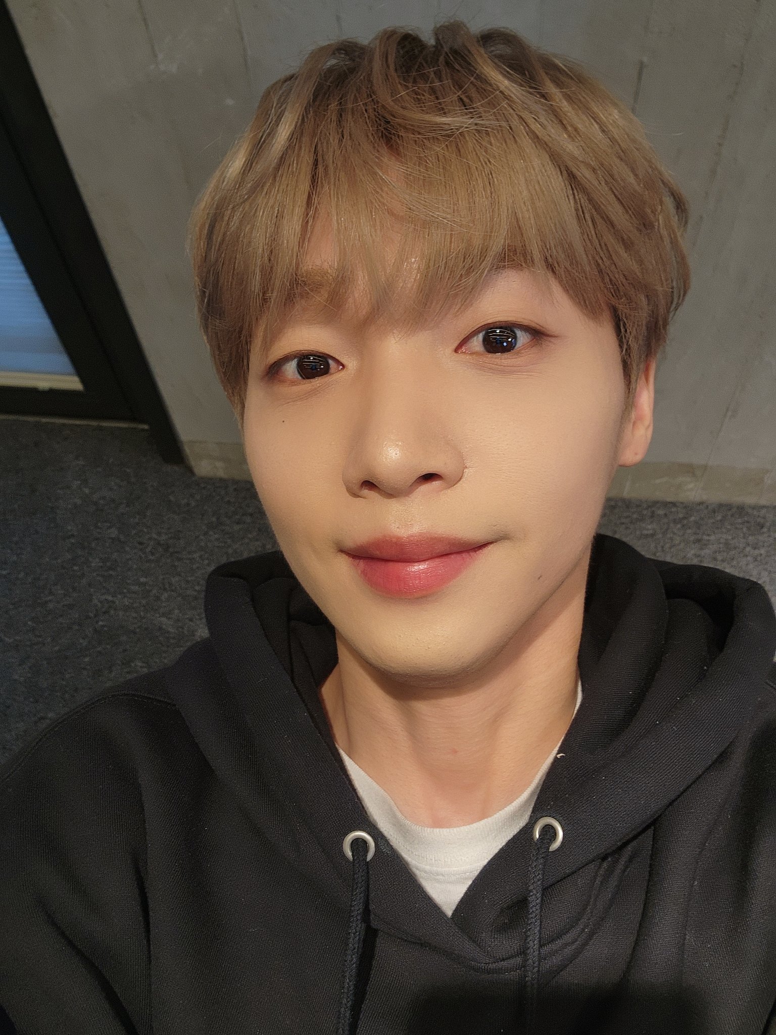 [잡담] 오늘 정세운 첫 멘파했는데 올려준 셀카 | 인스티즈