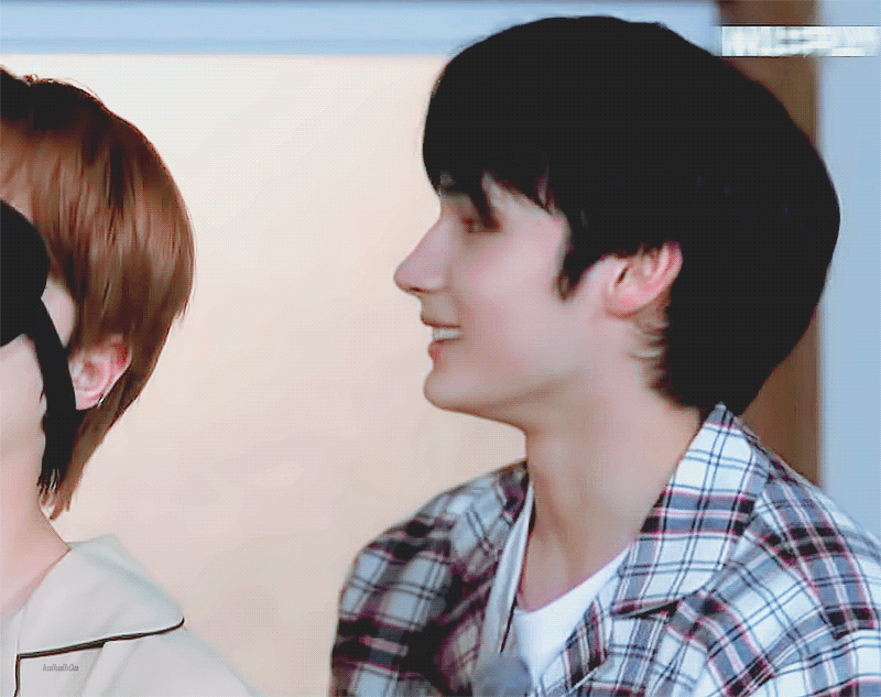 [잡담] 투바투 휴닝카이 이거 좋아하는 여자애 앞에서 부끄러워하는 고딩같다.. | 인스티즈