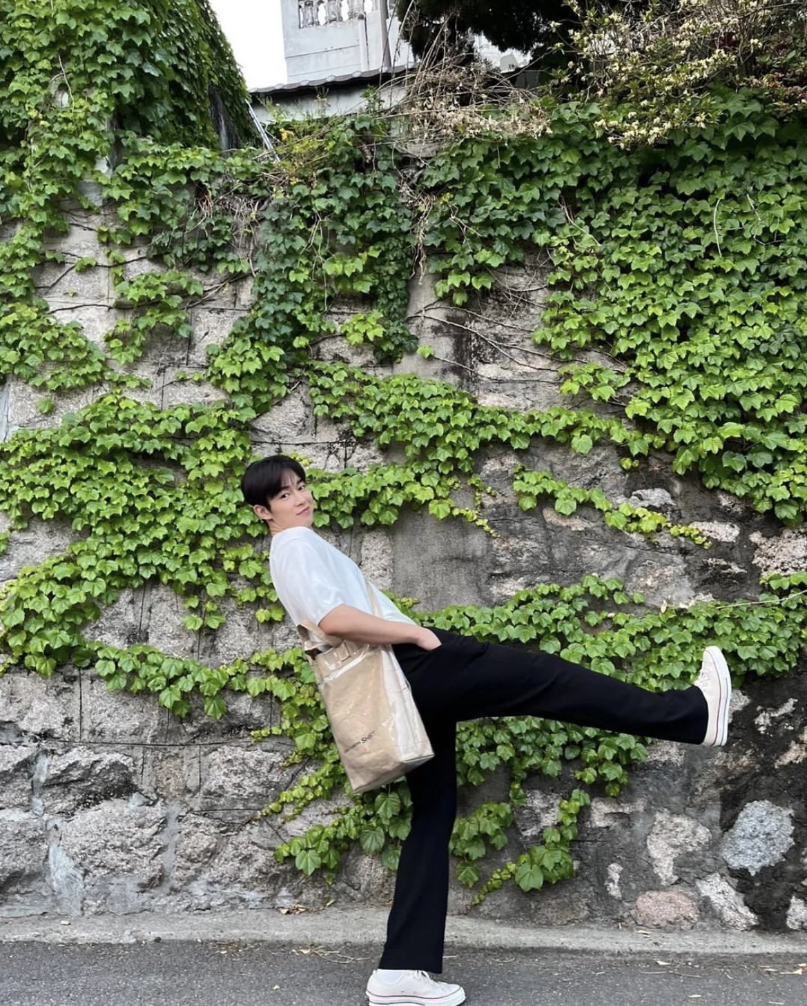 [잡담] 이상혁씨 이사진 빨리 다시 피드 박제해줘세요 | 인스티즈