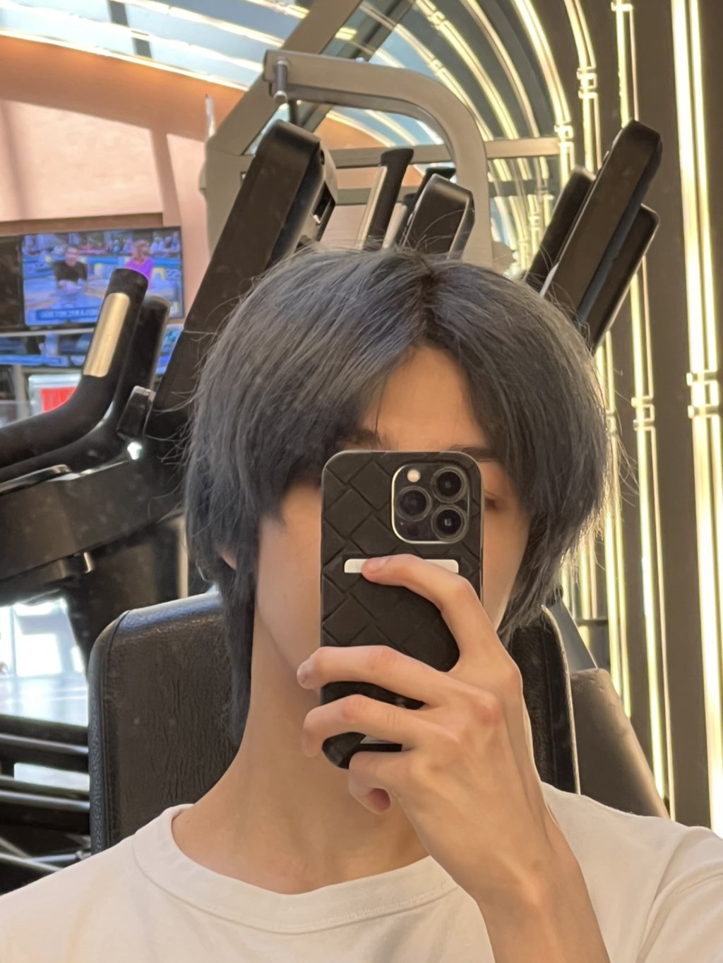 [잡담] 몬엑 미국에서 헬스장 인증짤 떴는데 | 인스티즈