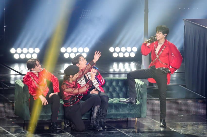 [잡담] 하이라이트는 군대갔다와도 특유의 | 인스티즈