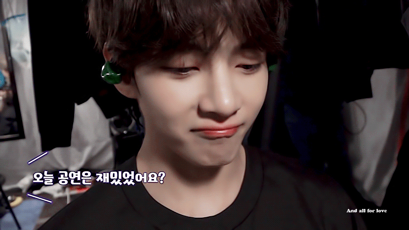 [잡담] 뷔 오드아이 렌즈 꼈는데 팬들이 못알아봐서 시무룩한거 | 인스티즈