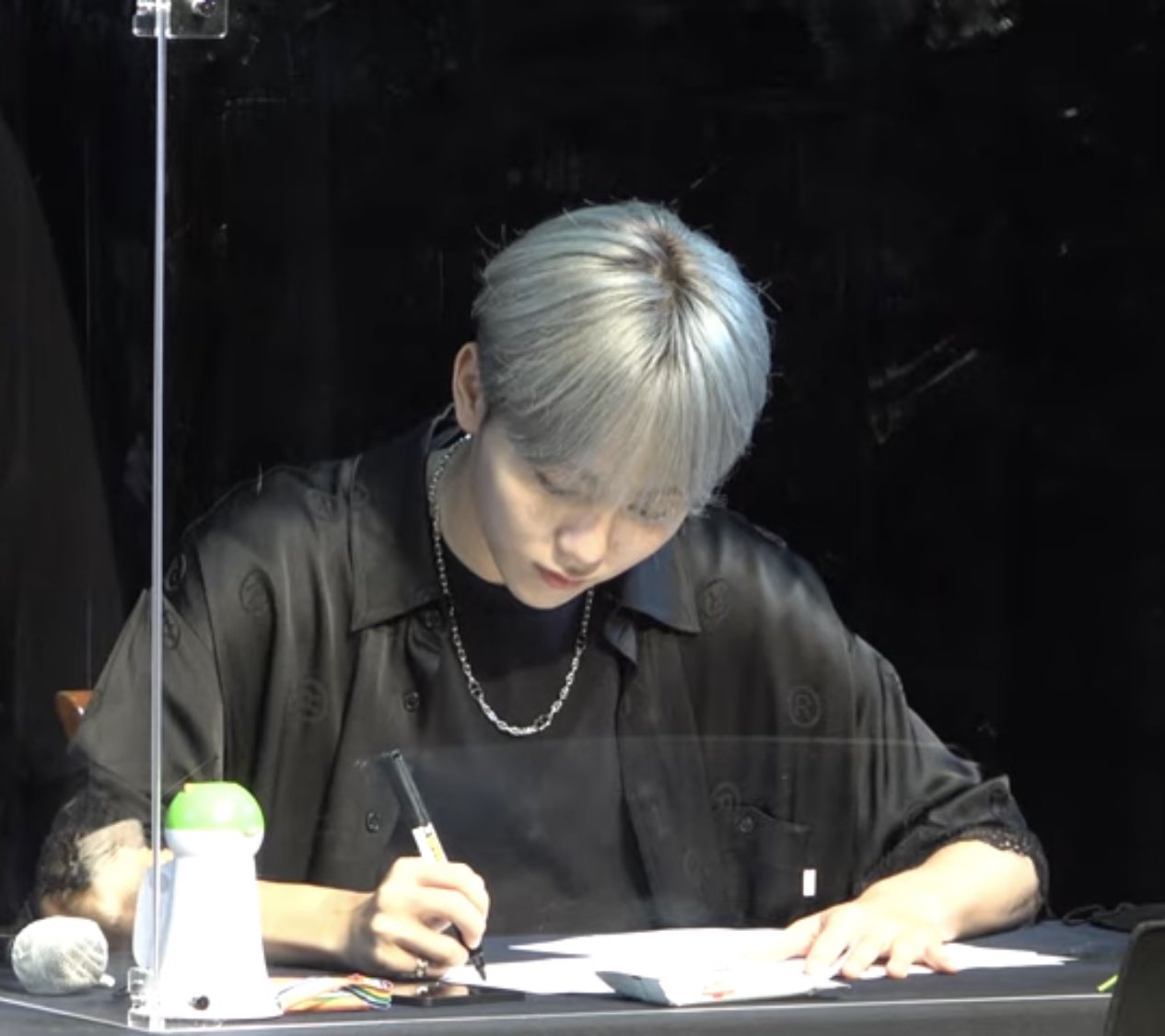 [잡담] 대면팬싸하는데 다들 최애찍느라 바쁨 ㅠ (아 근데 이해함) 써놓는거 귀여움과다... ㅈㅇ 부승관 | 인스티즈