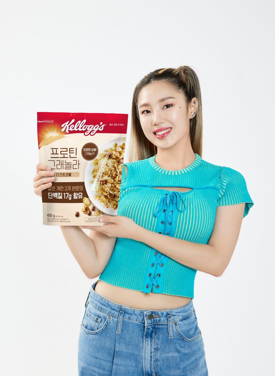 [잡담] 리정이 최근에 모델 된 브랜드들 진짜 찰떡이야❤ | 인스티즈