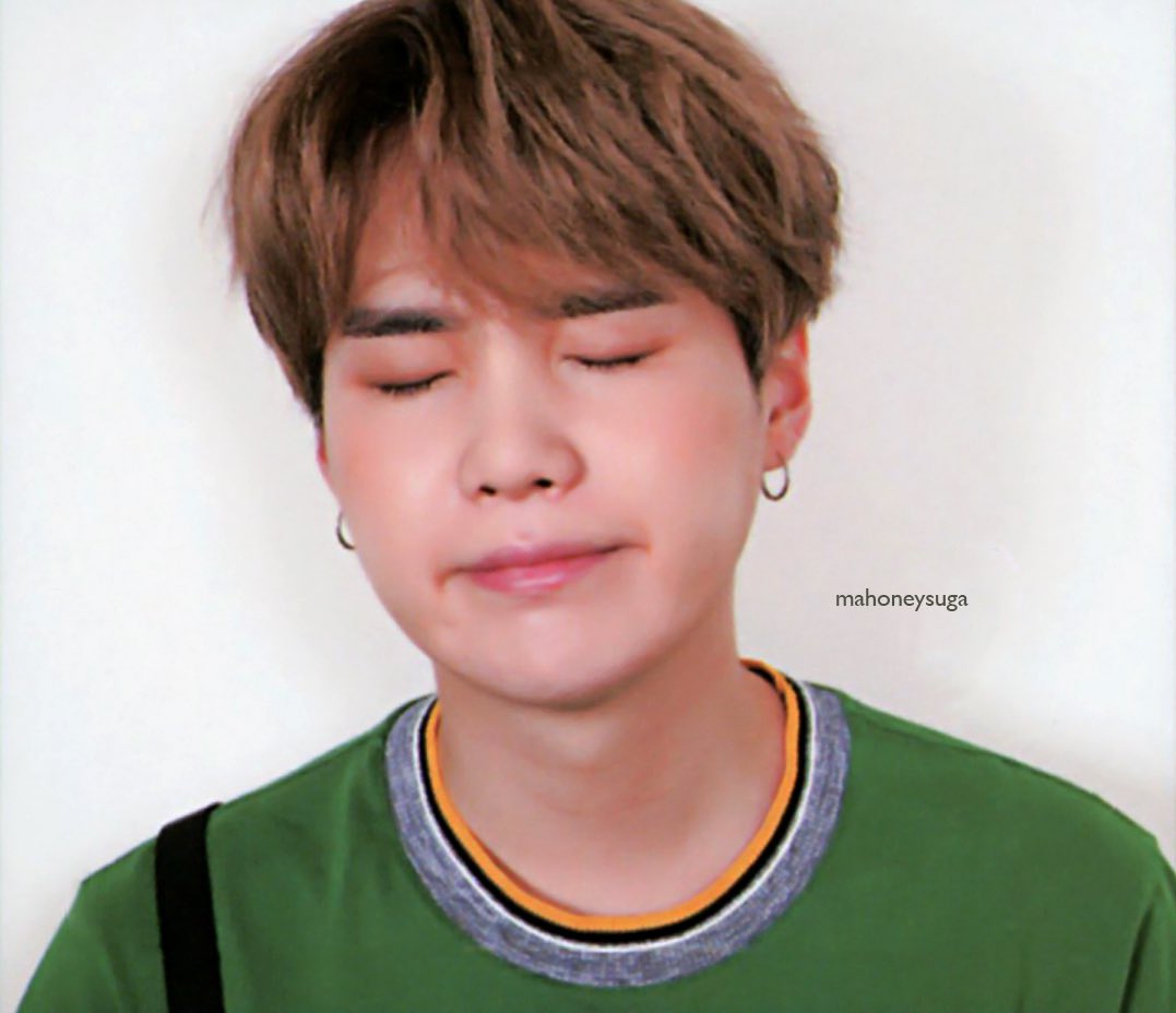 [잡담] 슈가 볼 진짜 딱 한번만 만져보고싶다.... | 인스티즈