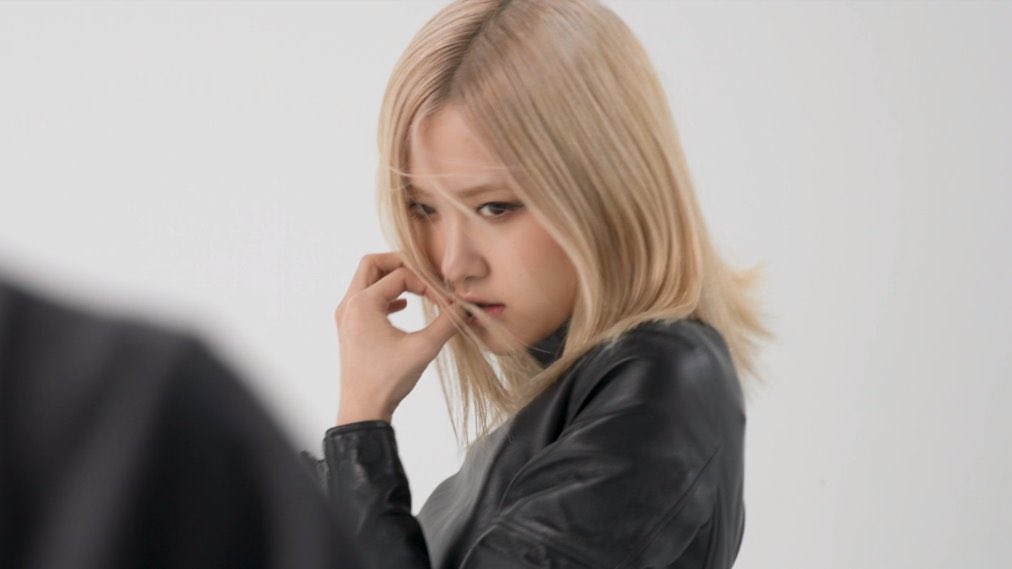 [잡담] 로제는 화보찍을 때마다 눈빛 장난 아니야 | 인스티즈