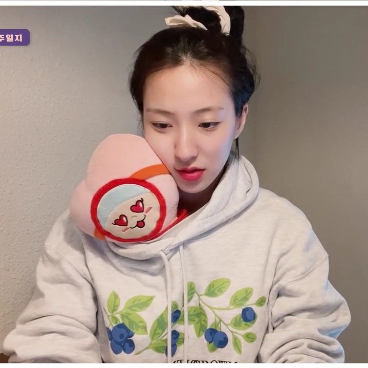 [잡담] 혹시 우정들 있어? 우쭈일지 어디서 보는지 알려주라🥺 | 인스티즈