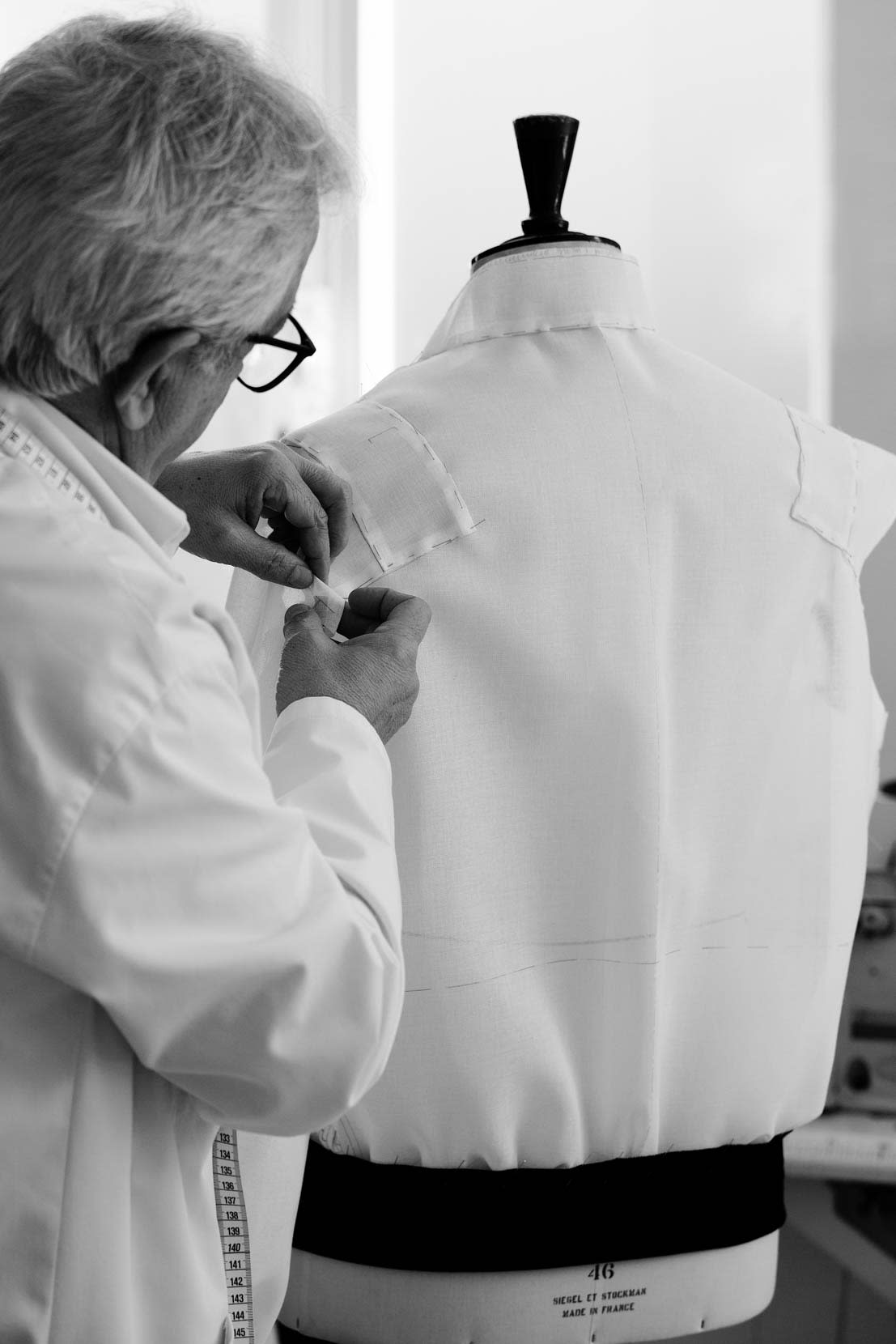 [잡담] 디올 역사상 최초의 무대의상 시도였다. 방탄은 이제 루이비통 엠버서더지만 | 인스티즈